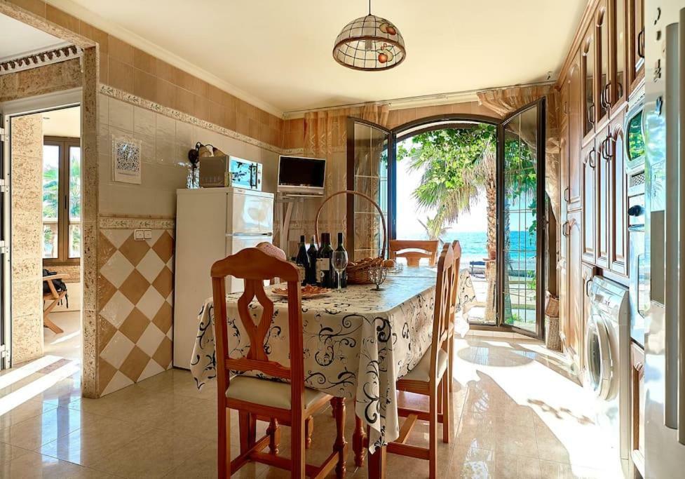 Casa De Sueno En La Playa